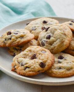 CHOCOLATE CHIP COOKIE