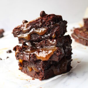 SALTED CARAMEL FUDGE/BROWNIE