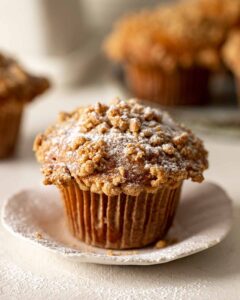 BANANA WALNUT MUFFINS WITH OAT CRUMBLE