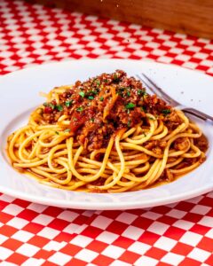 SPAGHETTI BOLOGNESE WITH MUSHROOMS