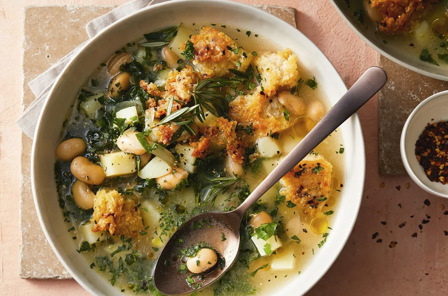 HEARTY POTATO KALE WHITE BEAN SOUP
