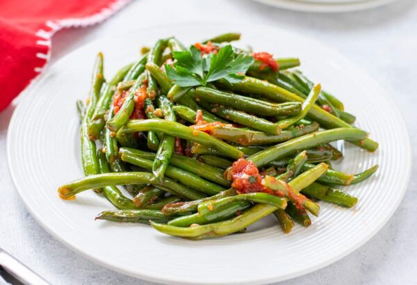 GREEN BEANS WITH CHERRY TOMATOES AND GARLIC