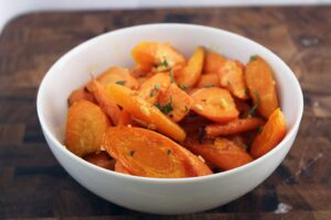 GARLIC-GINGER ROASTED CARROTS