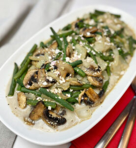 CREAMY GREEN BEAN MUSHROOM CASSEROLE