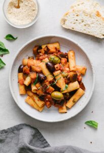 PASTA PUTTANESCA