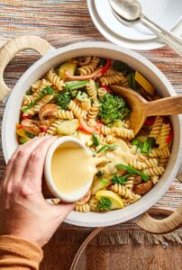 CREAMY ONE-POT PASTA WITH BROCCOLI FLORETS